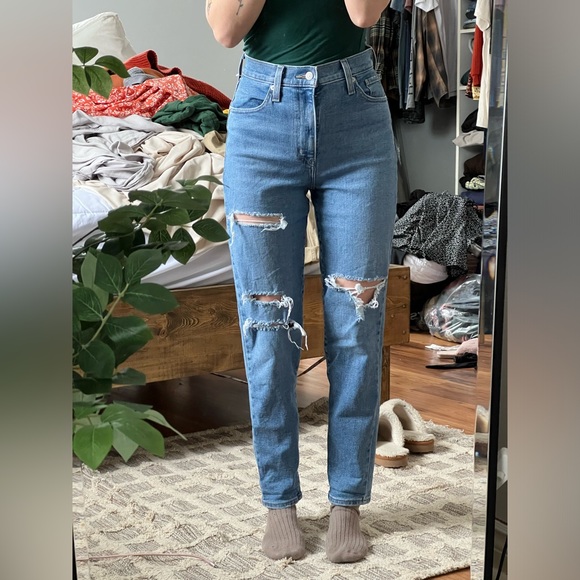 Levi’s mom jeans - Picture 4 of 5